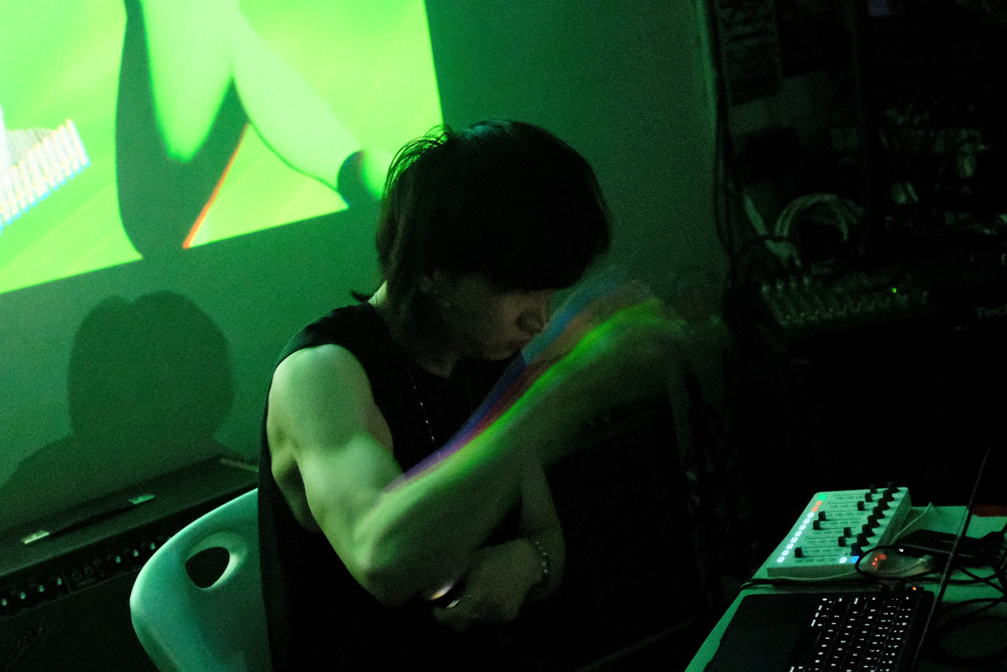 Live sensor performance in green projection light